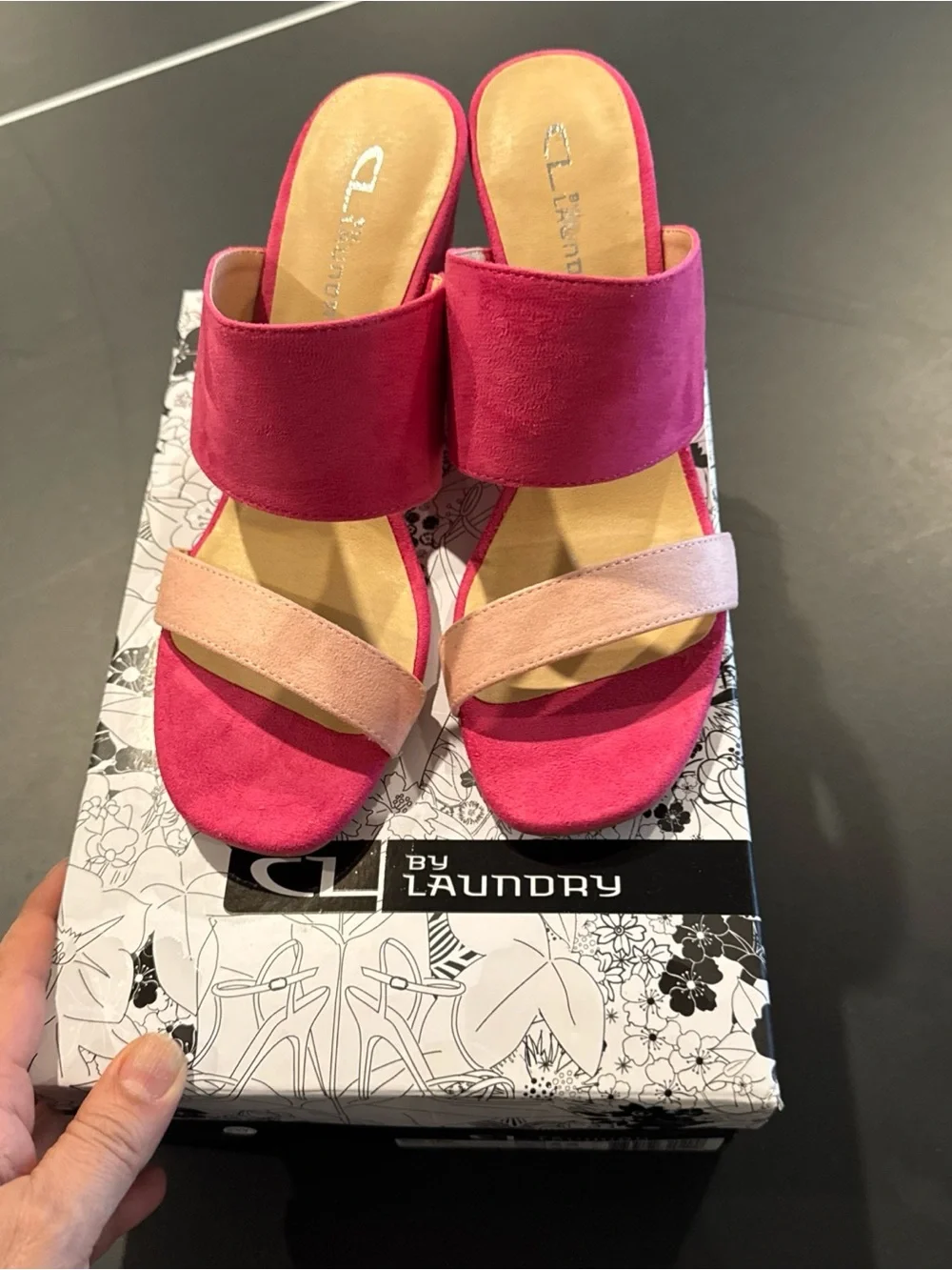 Five Star suede wedge